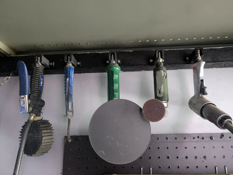 Air tool wallmount