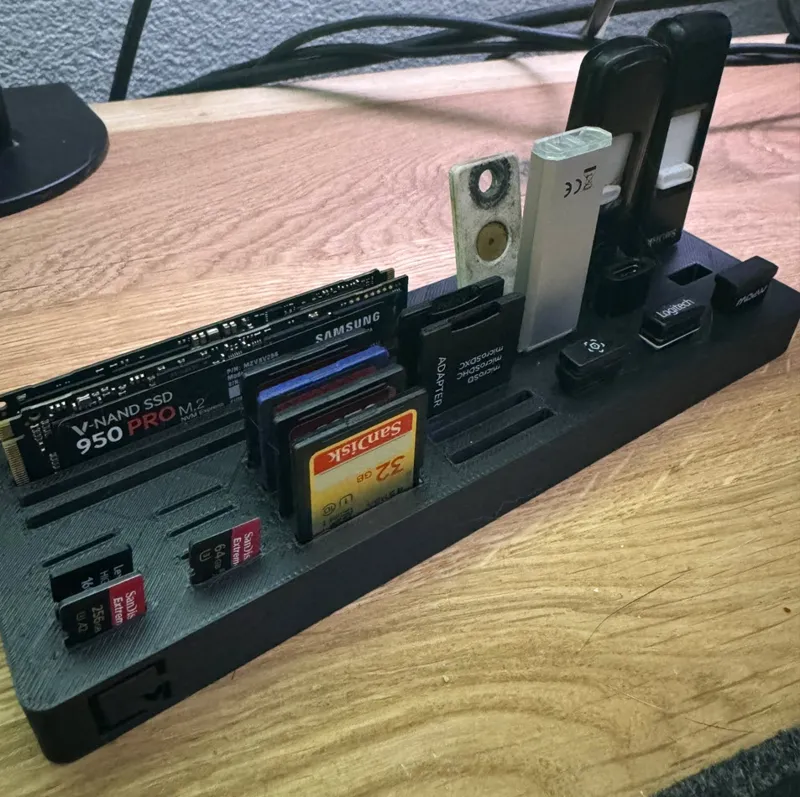 Micro SD - SD - SSD M2 - USB Halter / Organizer