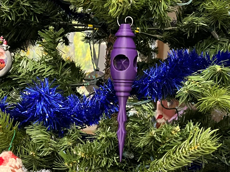 Atomic Retro Futurist Tree ornament with a Star