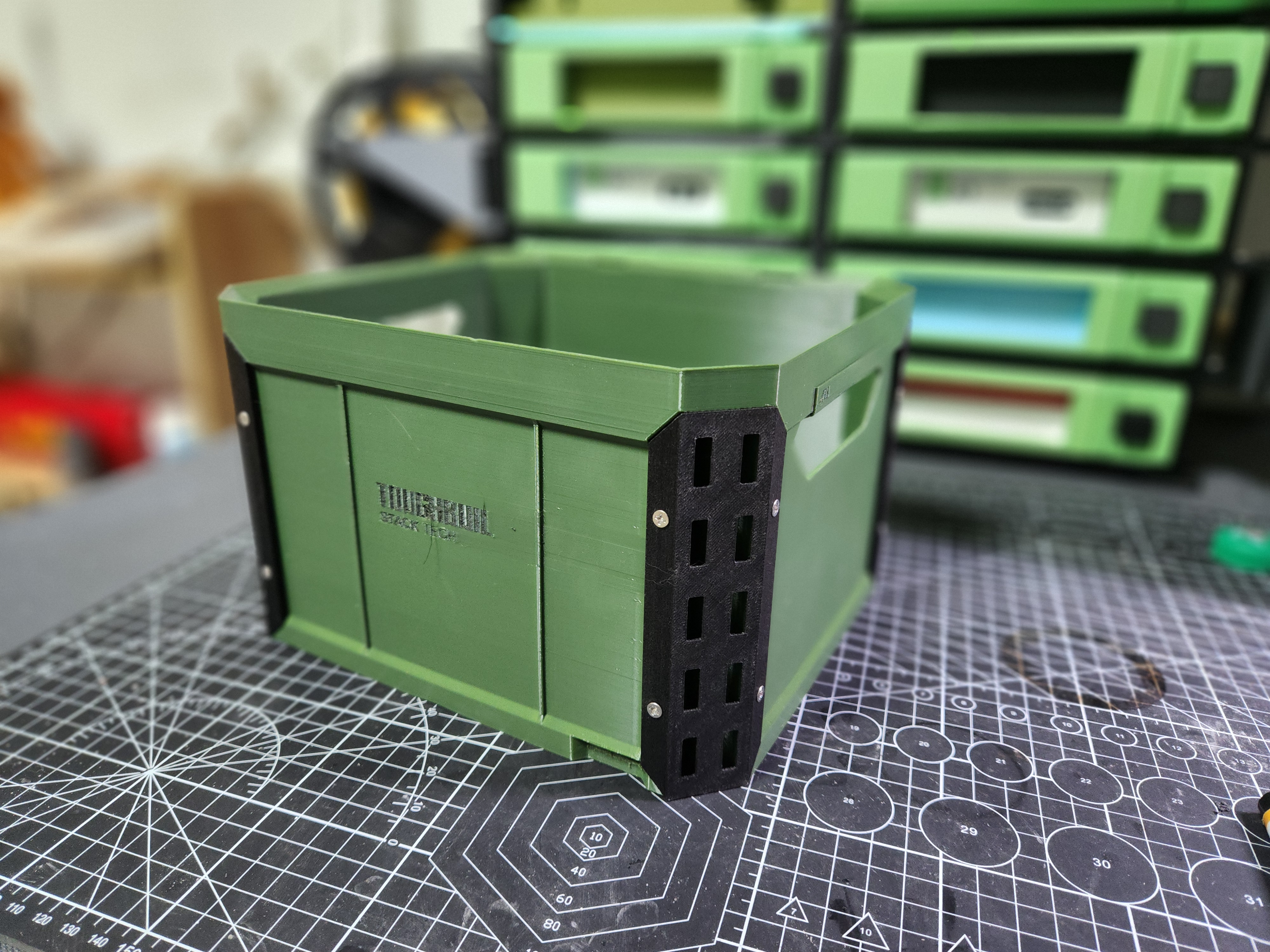 Miniatura 4 do modelo 3D 模块化堆叠工具箱（toughbuilt）