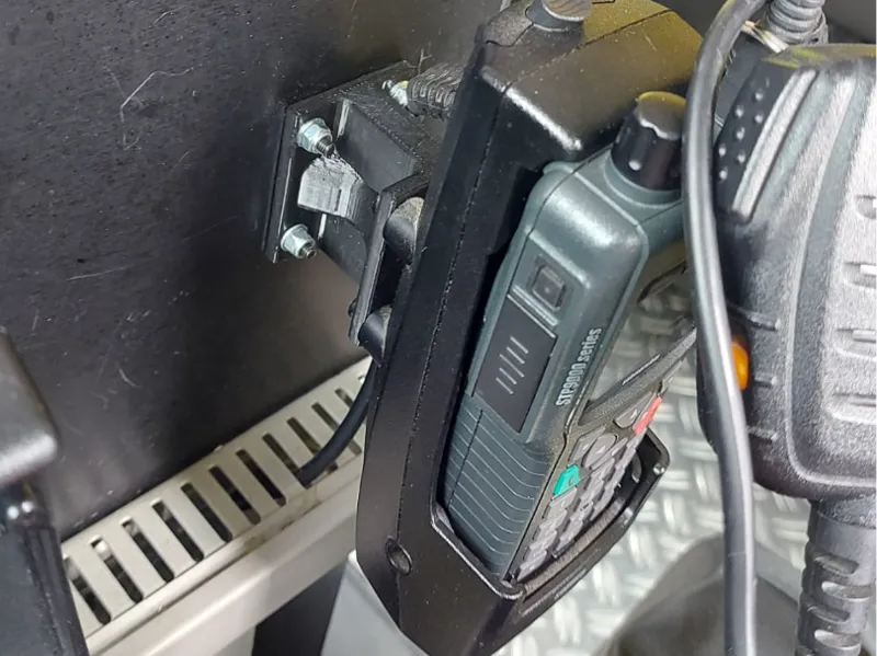 Halterung Sepura STP9000 Handfunkgerät