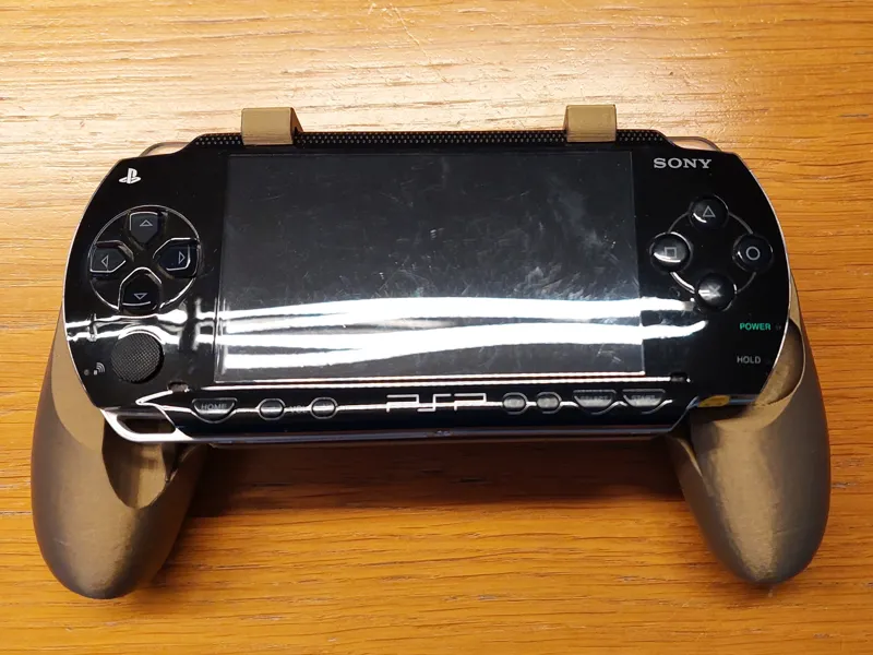 PSP 1000 Grip Case with PS4 Style Handles (Remix)