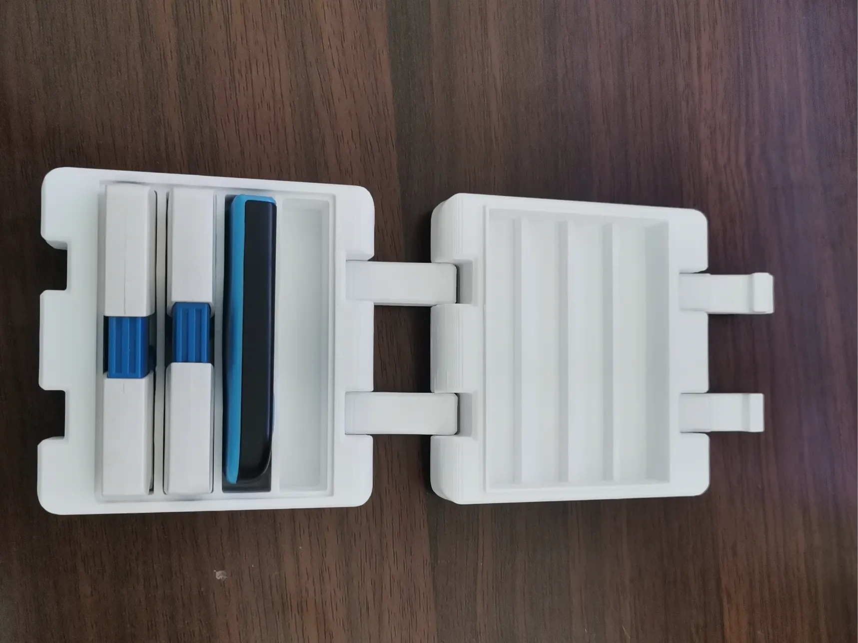 Miniatura 1 do modelo 3D U盘收纳盒子