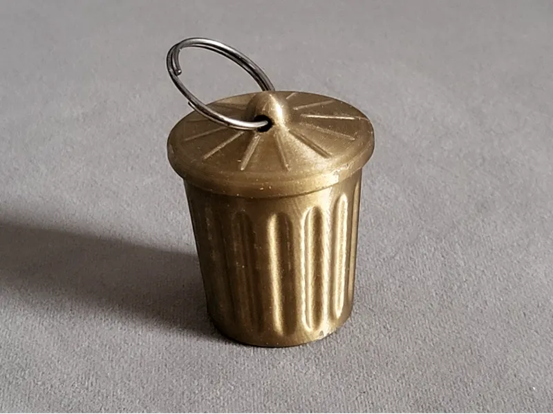 Simple Trash Bin Keychain
