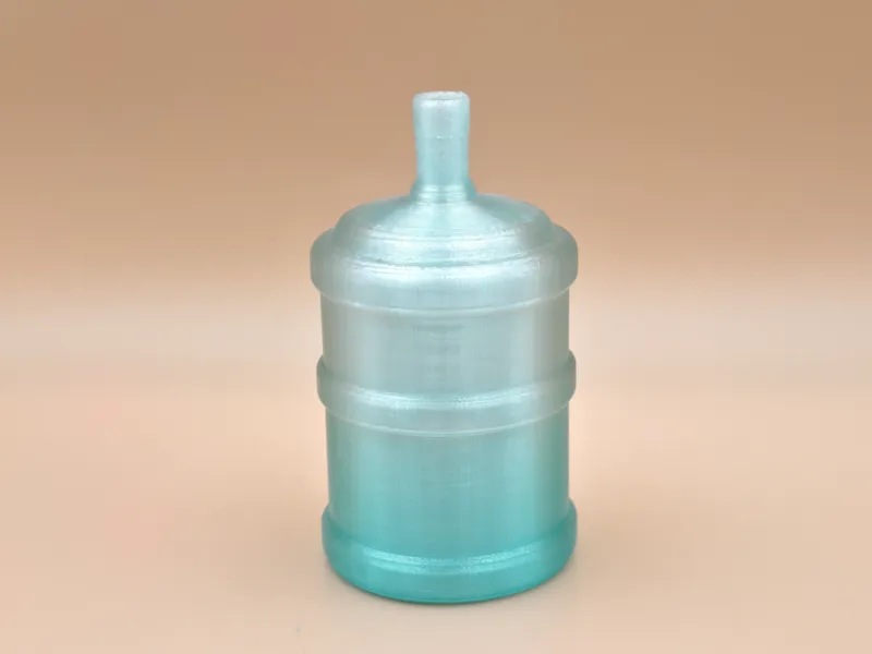 可以盛水的矿泉水桶