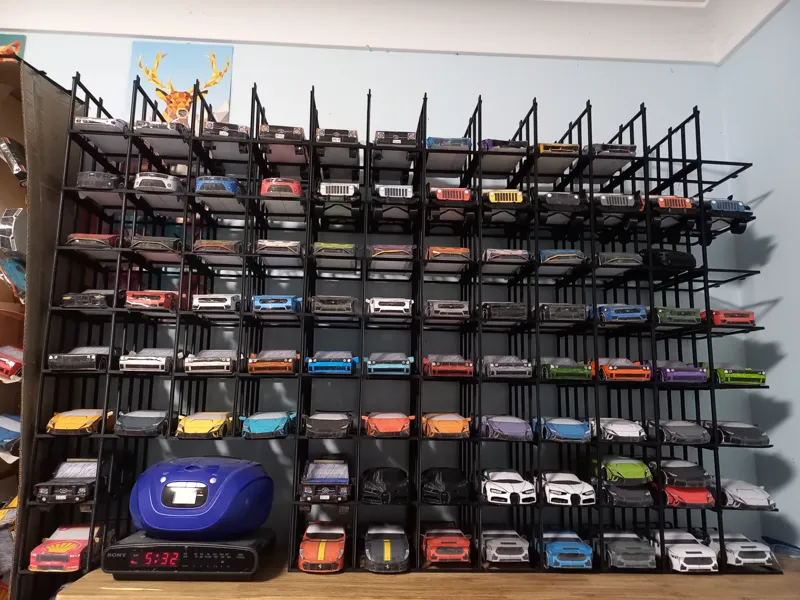 interlocking model car storage system