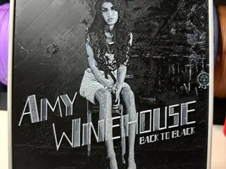 AMY WINEHOUSE - BACK TO BLACK (2006) | HUEFORGE