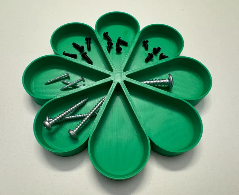 Magnetic screw tray/holder