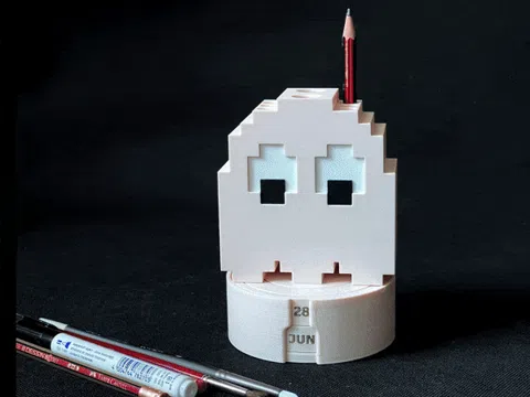 Calendar and Pencil Holder