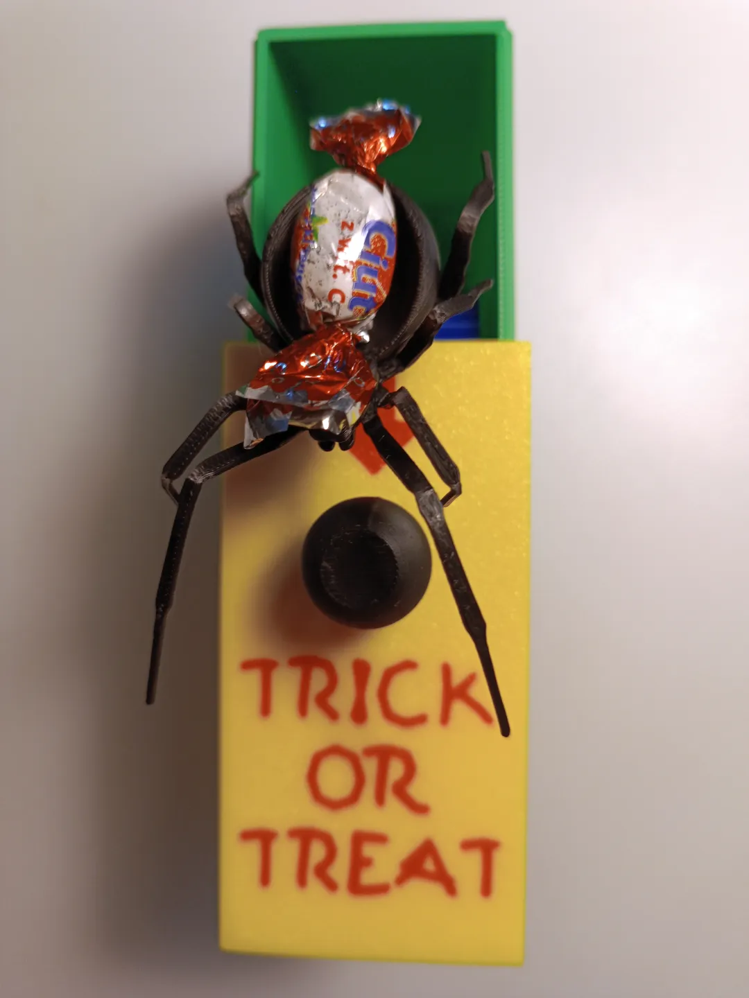 Halloween Trick or Treat Spider Candy Box view 3
