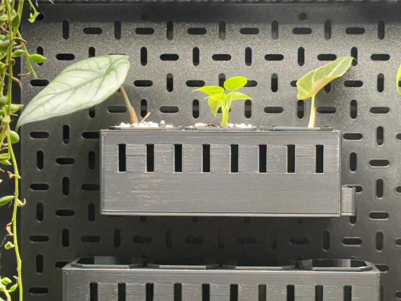 Self Watering Pegboard Seedling Corm Pot Planter