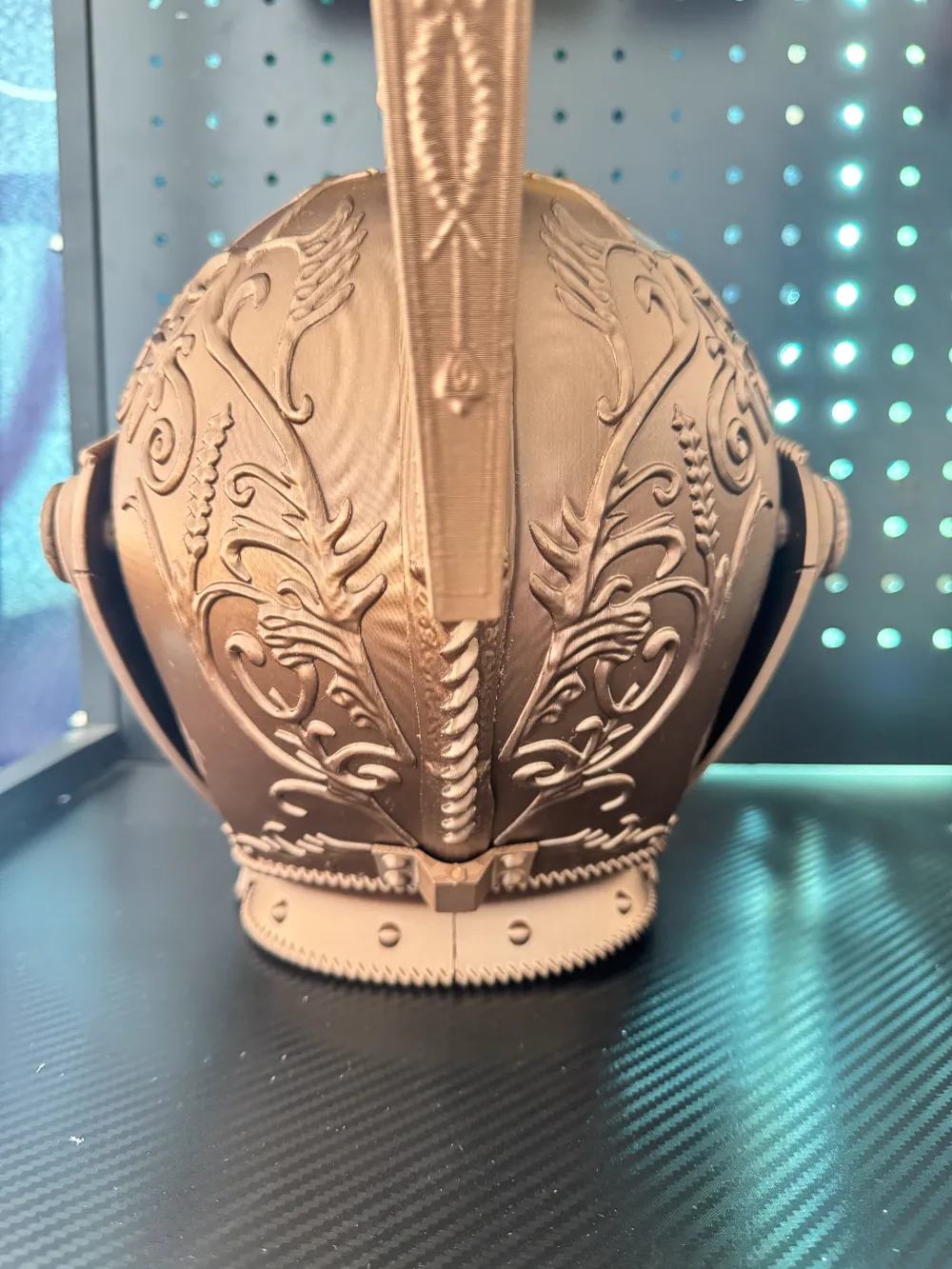 Elden Ring Colossal Helmet Wearable - Free 3D Print Model - MakerWorld