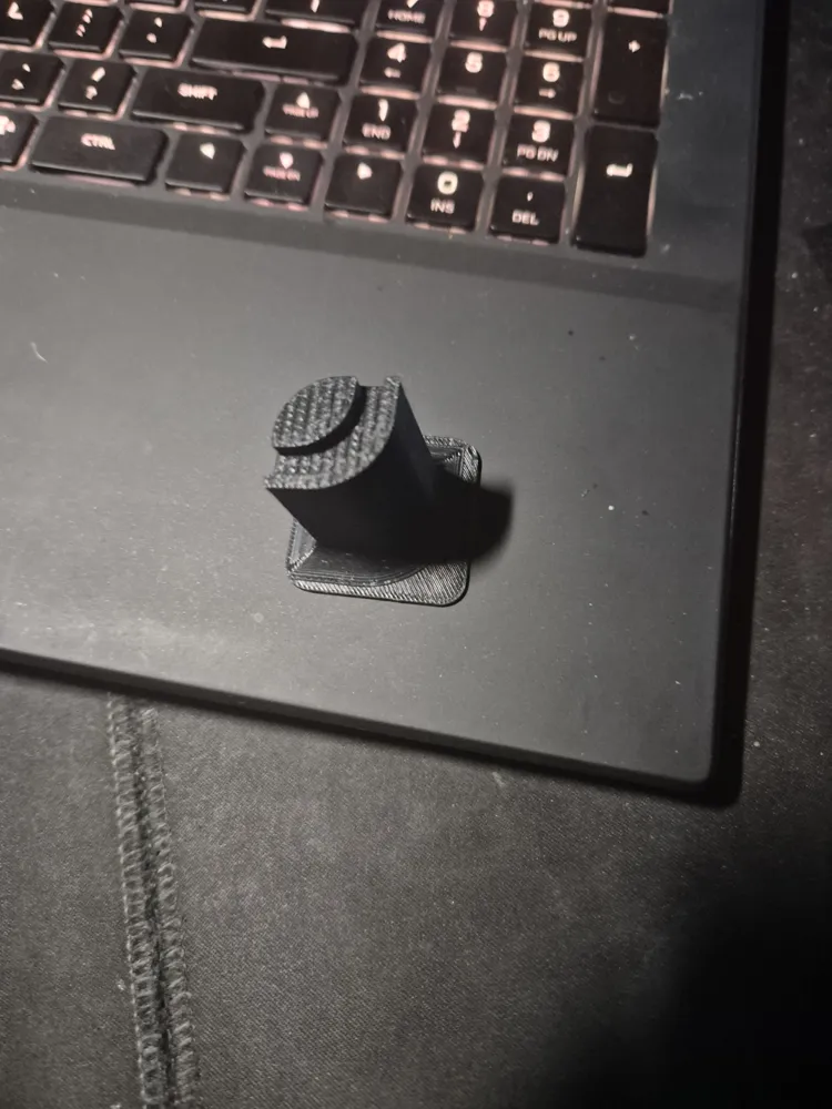 Alienware laptop riser feet - Free 3D Print Model - MakerWorld