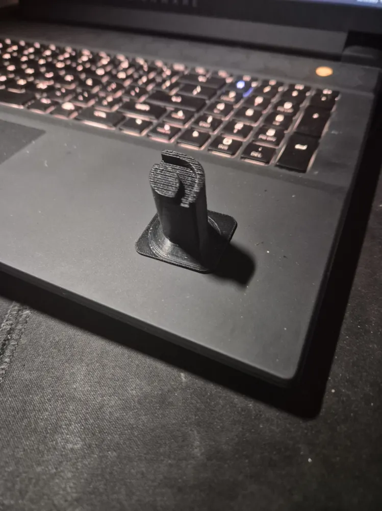Alienware laptop riser feet - Free 3D Print Model - MakerWorld