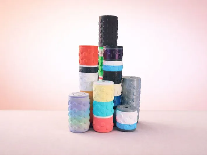 Stackable Magnetic Pinneaple Containers!
