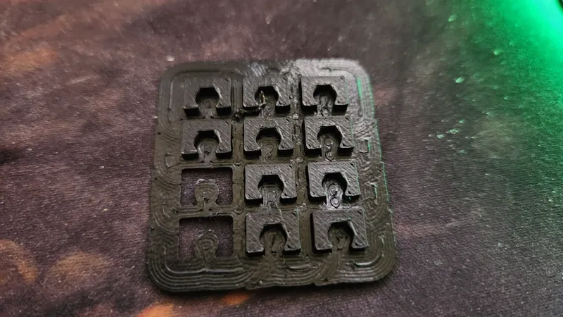 Illidan Stormrage Deluxe Figure Glaive Clips