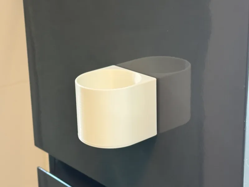 Customizable can holder