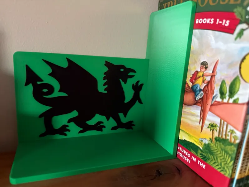 Black Dragon Bookend – Striking Fantasy Décor