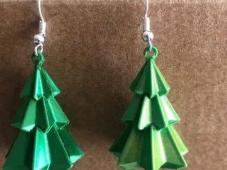 chrismas tree earrings