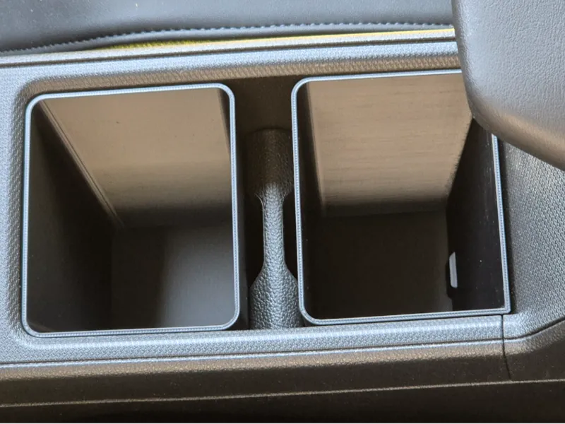 Renault 5 E-Tech Bottle Compartments