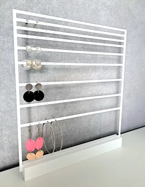 Earring holder V1 view 2