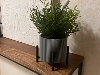 Kruka med krukhållare