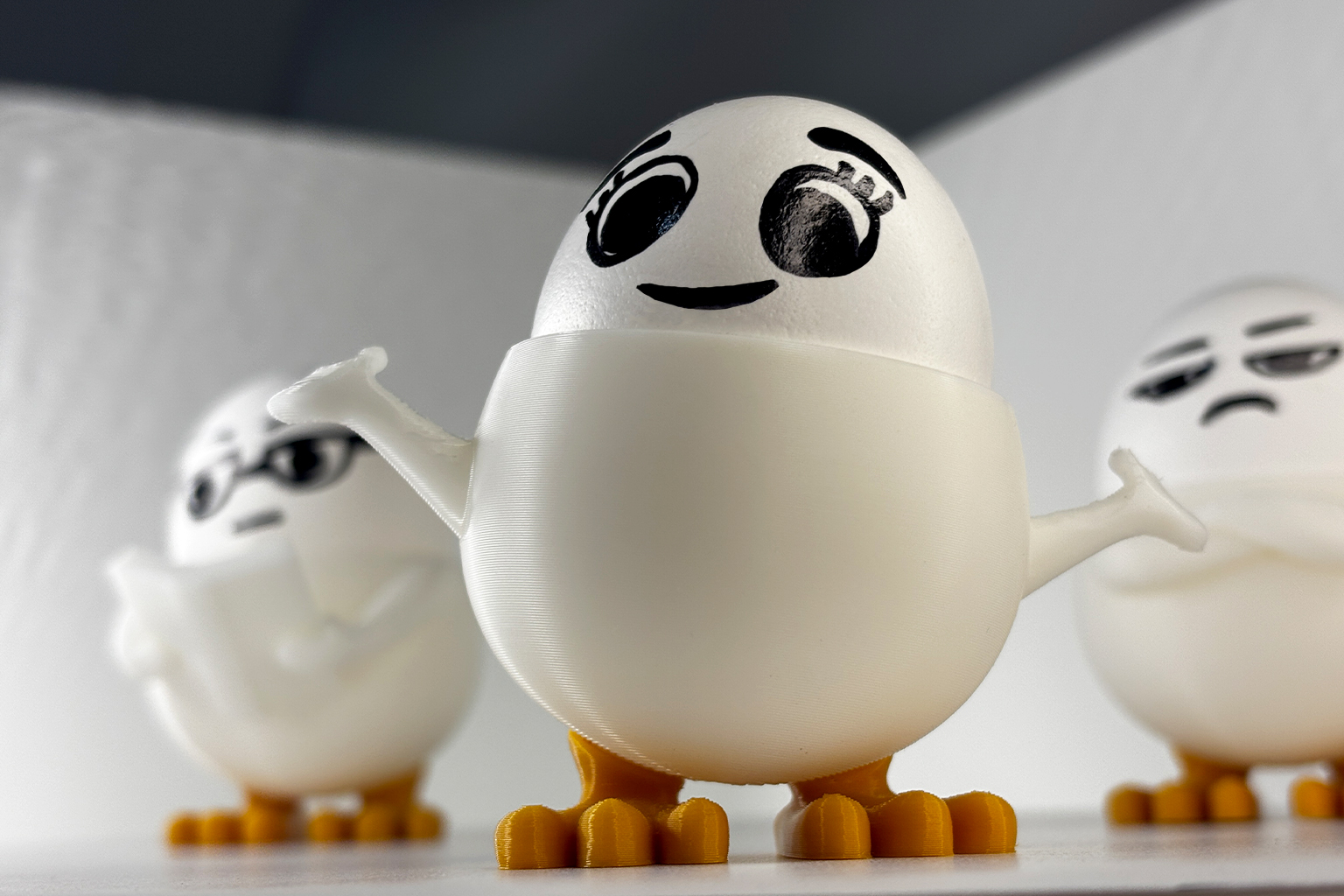 Miniatura 2 do modelo 3D Egg Holder Trio - Easter Egg Cups