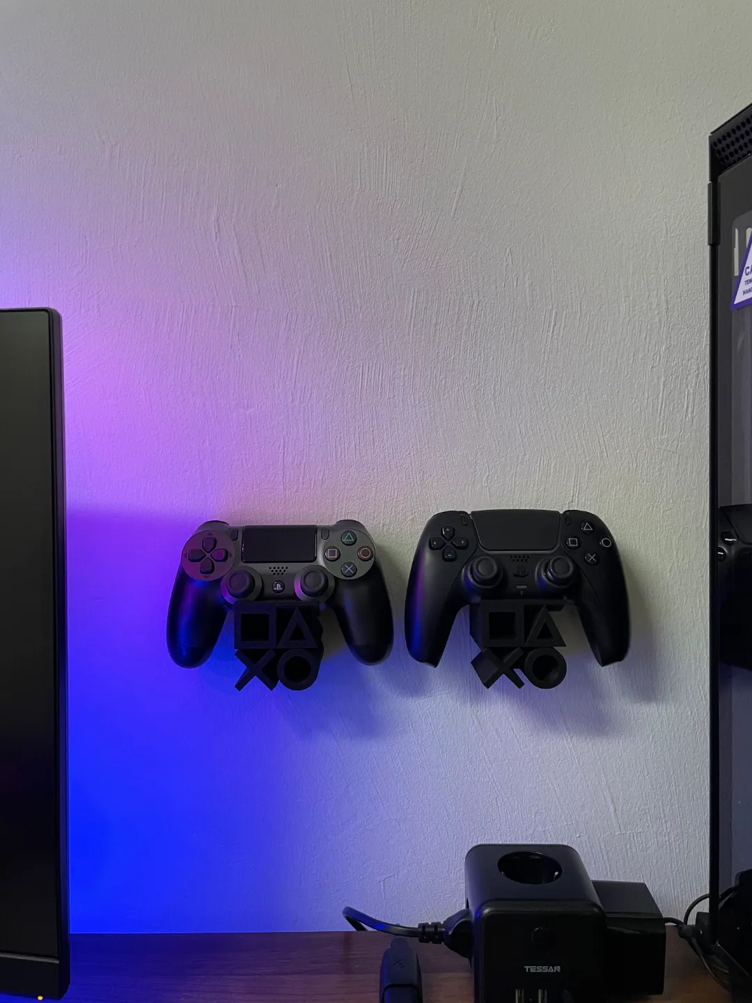 PS4 Controller Stand view 4