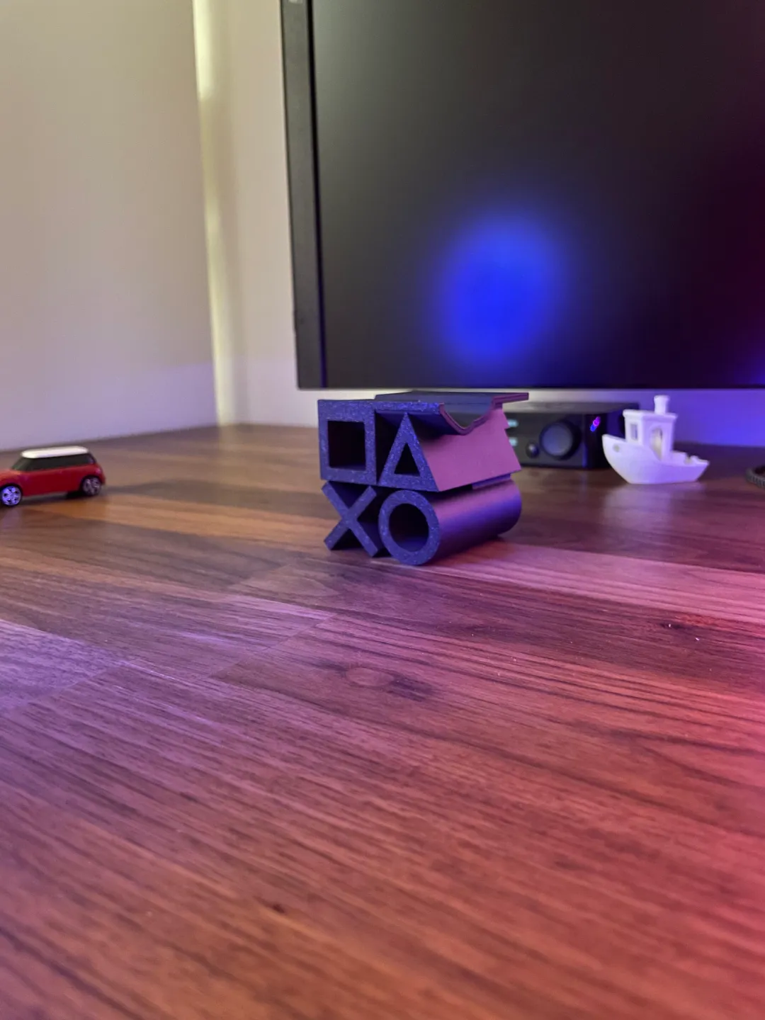 PS4 Controller Stand view 2