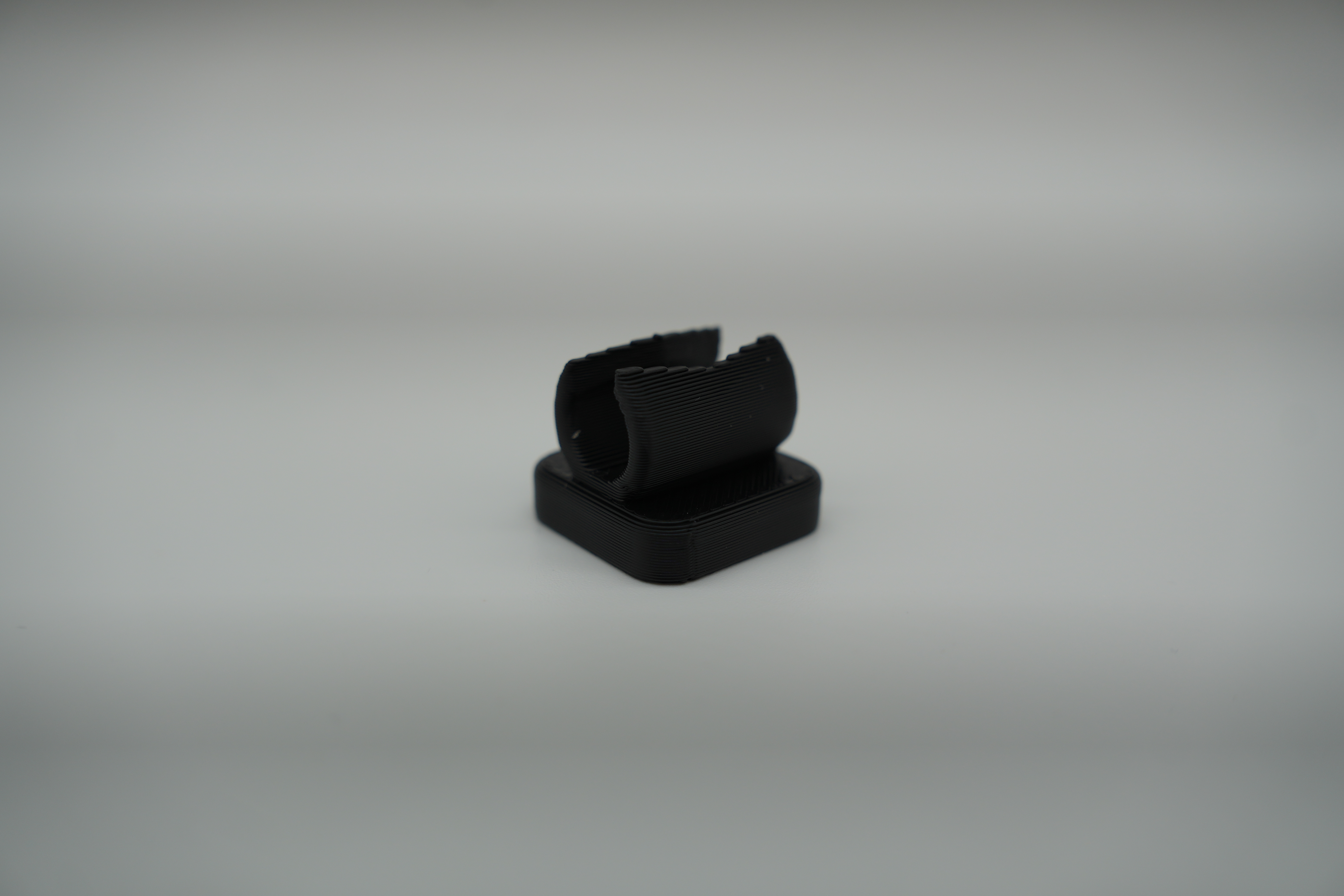 Miniatura 4 do modelo 3D MagClip Cable Holders