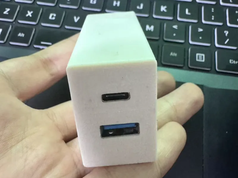 61W氮化镓充电器外壳