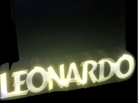 LEONARDO LIGHTBOX