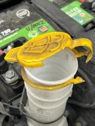 Jeep Renegade (BU) windshield washer fluid cap