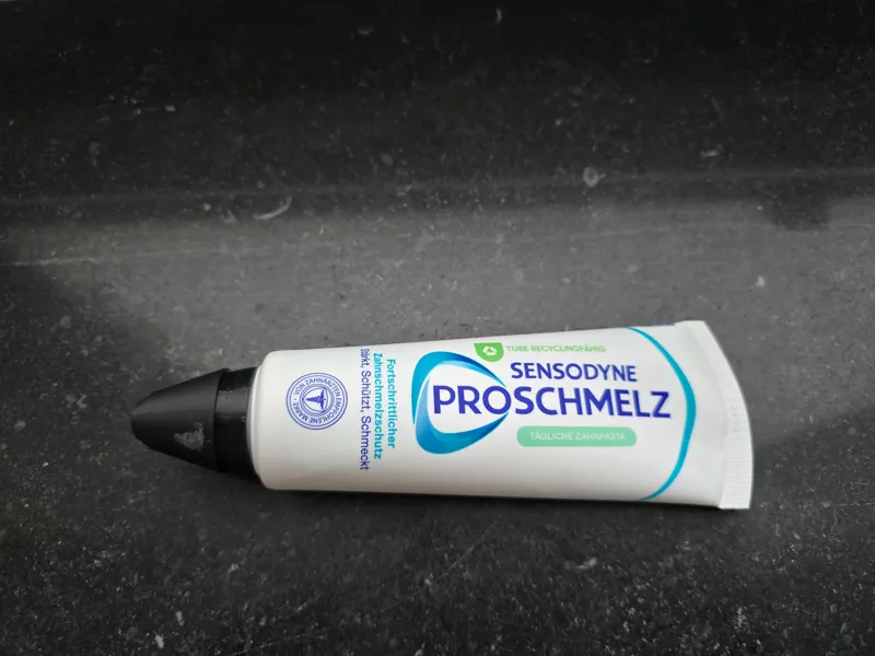 Sensodyne Toothpaste Easy-Cap