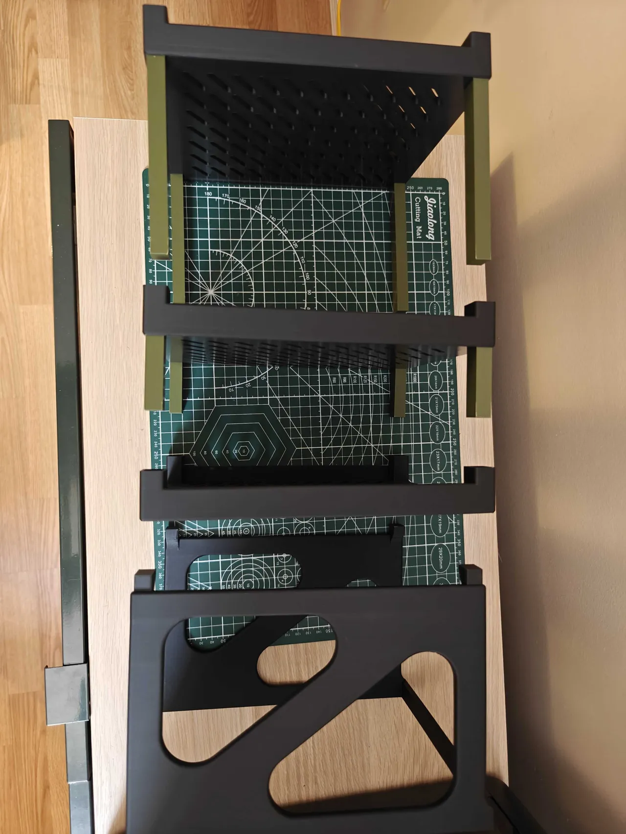 Modular Stackable Server & Homelab Shelf view 3