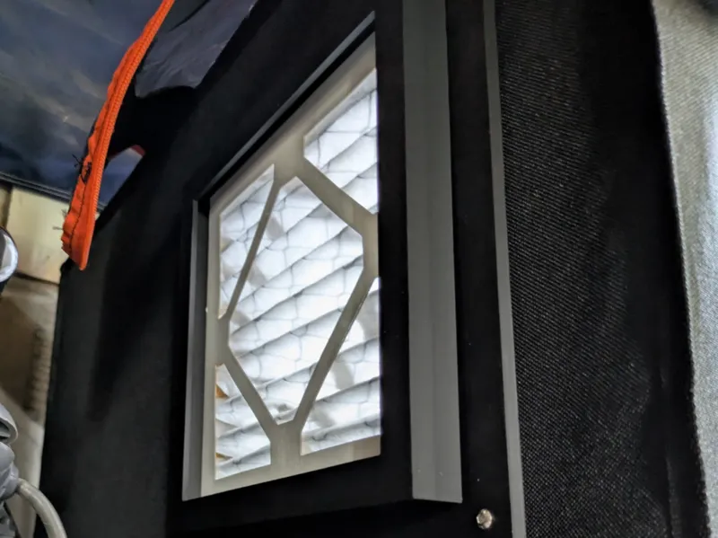 8" x 1" Filter enclosure