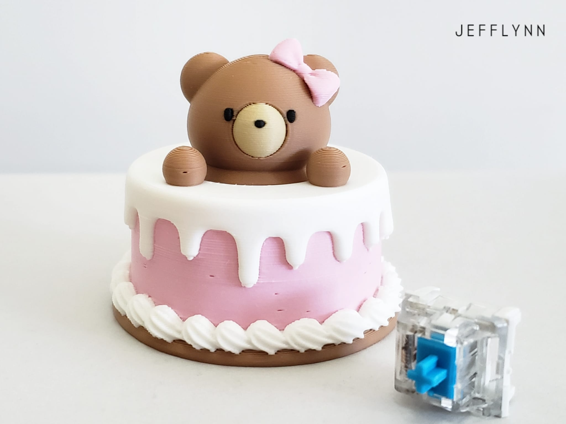 Bear in a Cake Clicker