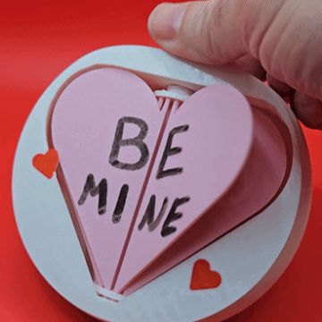 Personalized notes on hearts for your Valentines