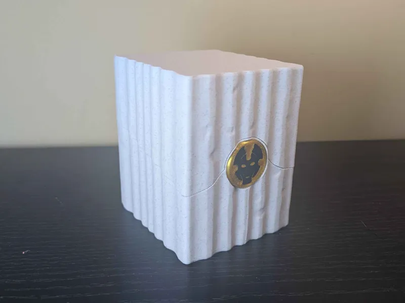 Pantheon Deck Box - Medallion Series