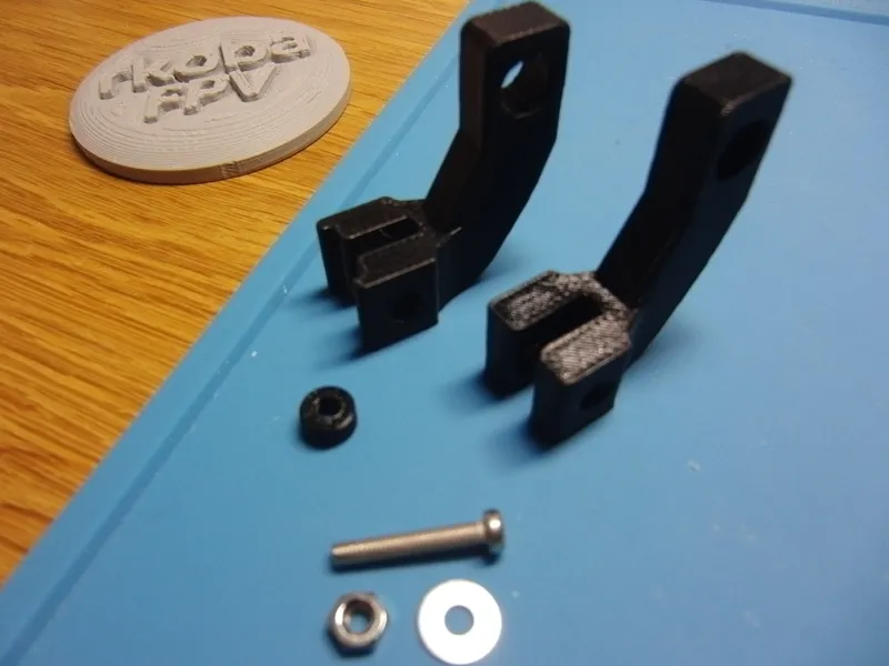 Neck‑strap balancer for RC transmitters (for 3 mm)