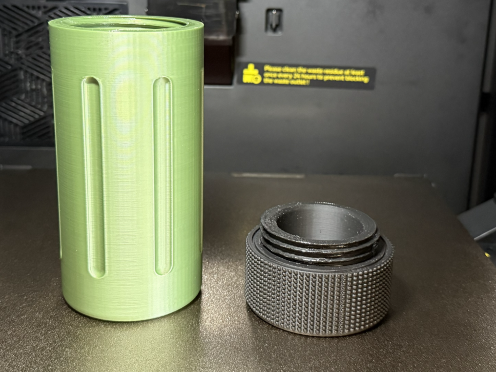 Mil"Hawk"ee Container V1