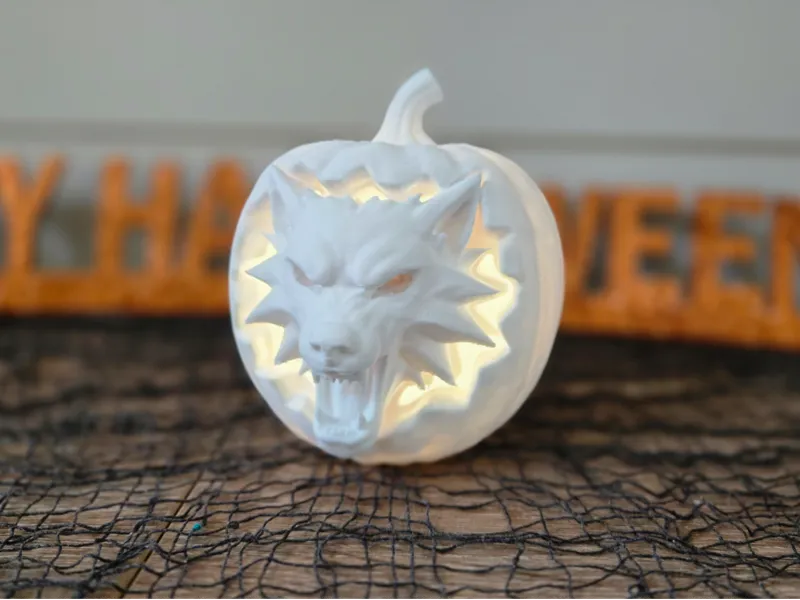 Wolfburst Pumpkin Lantern