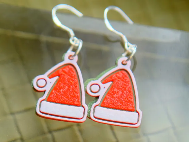Adorable 2D Santa Hat Earrings.3mf