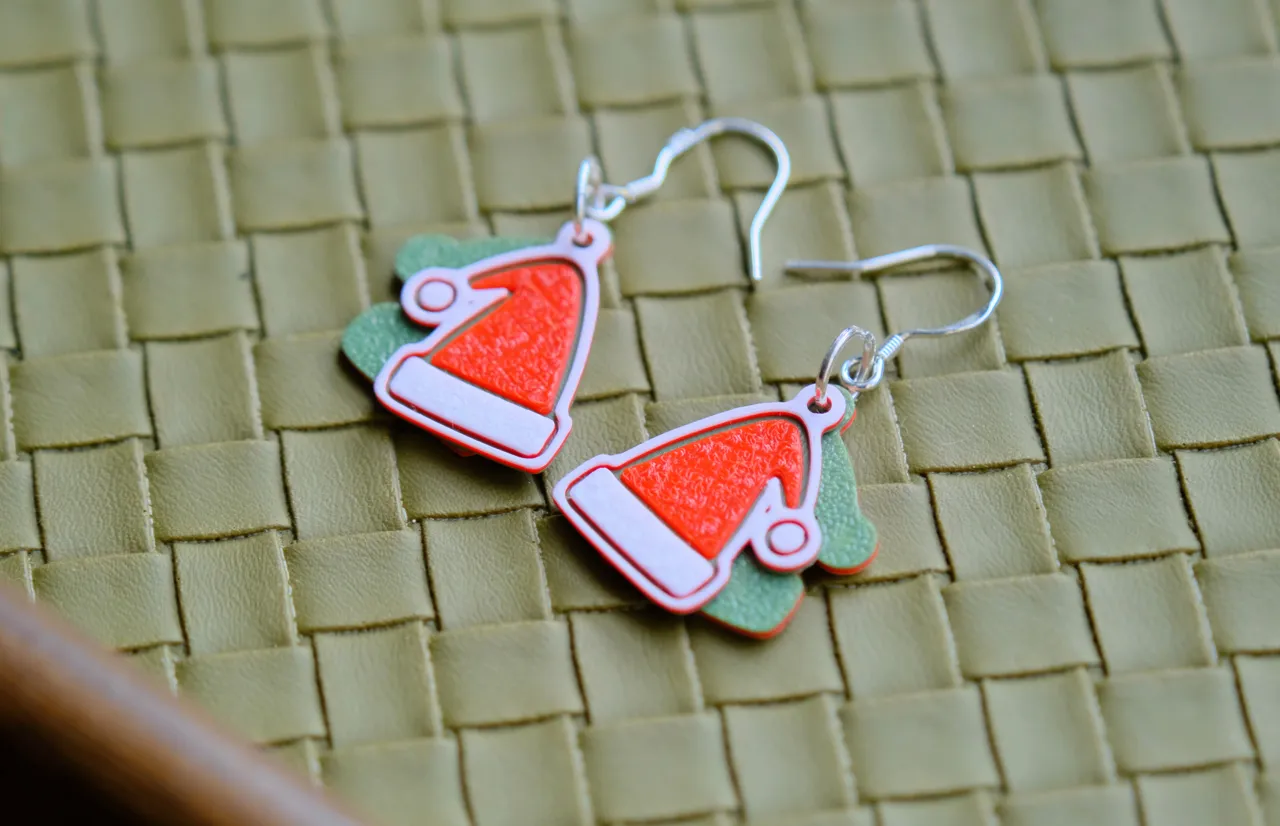 Adorable 2D Santa Hat Earrings.3mf view 3
