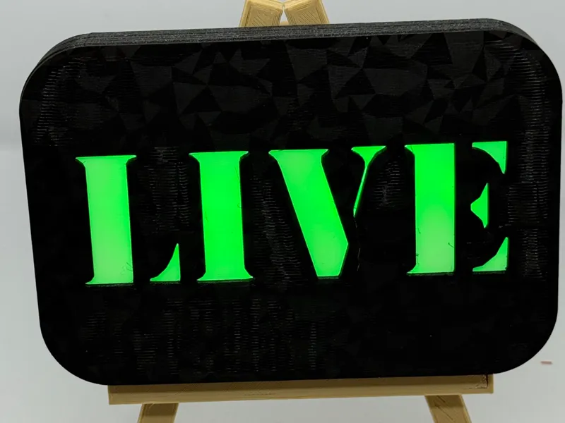 modulare Lichtbox mit "Live"-Aufschrift 