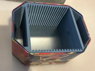 Organizador de Toploaders para Latas Pokémon