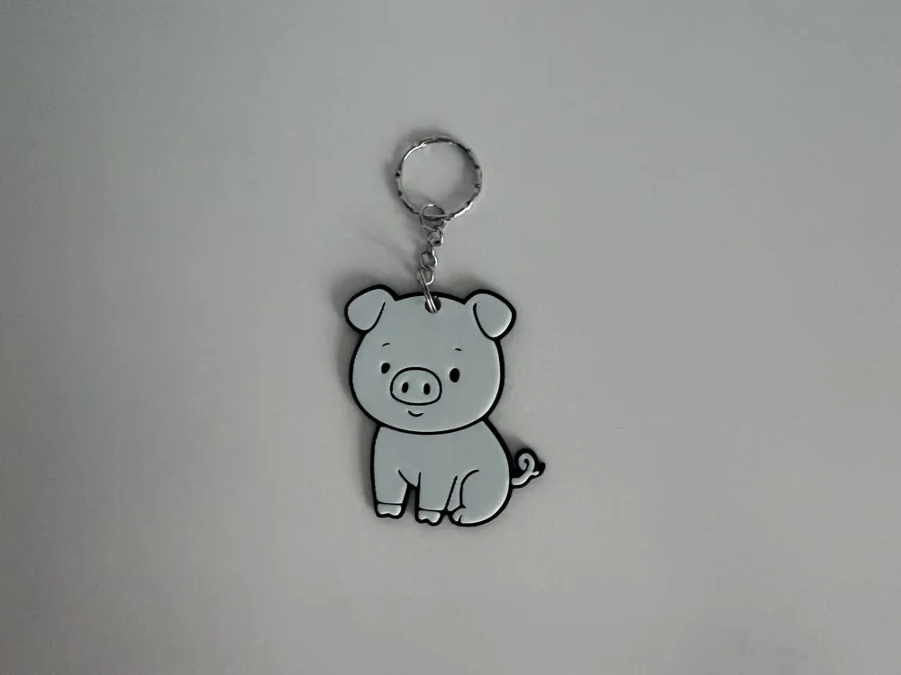 Cute Piggy Keychain - Free 3D Print Model - MakerWorld