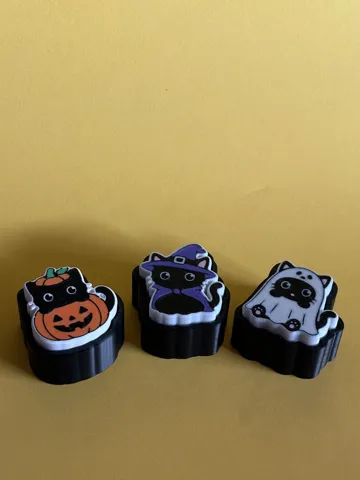 Objeto manipulable: Cats in costume clickers — vista de referencia 3