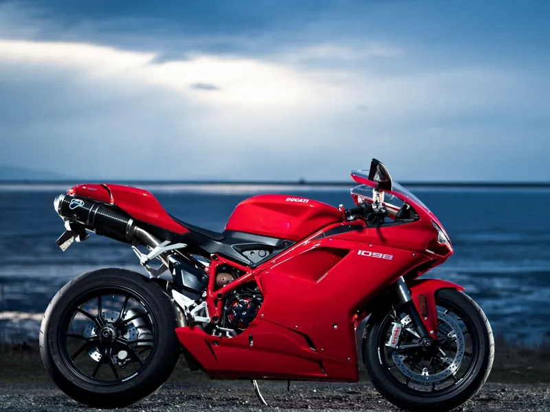 Ducati V4s Free to sell no ams included