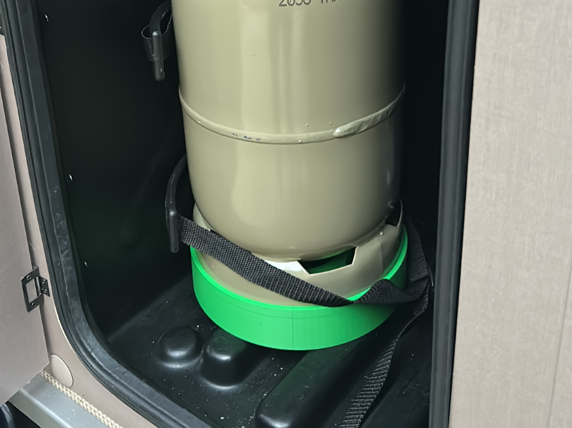 Erhöhung Gasflasche für Camper 3D model